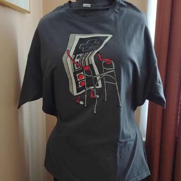 Nintendo NES controller with walker Tee - Picture 4 of 6